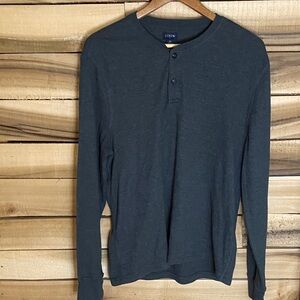 J. Crew Men's Dark Gray Long Sleeve Henley size medium 2 buttons